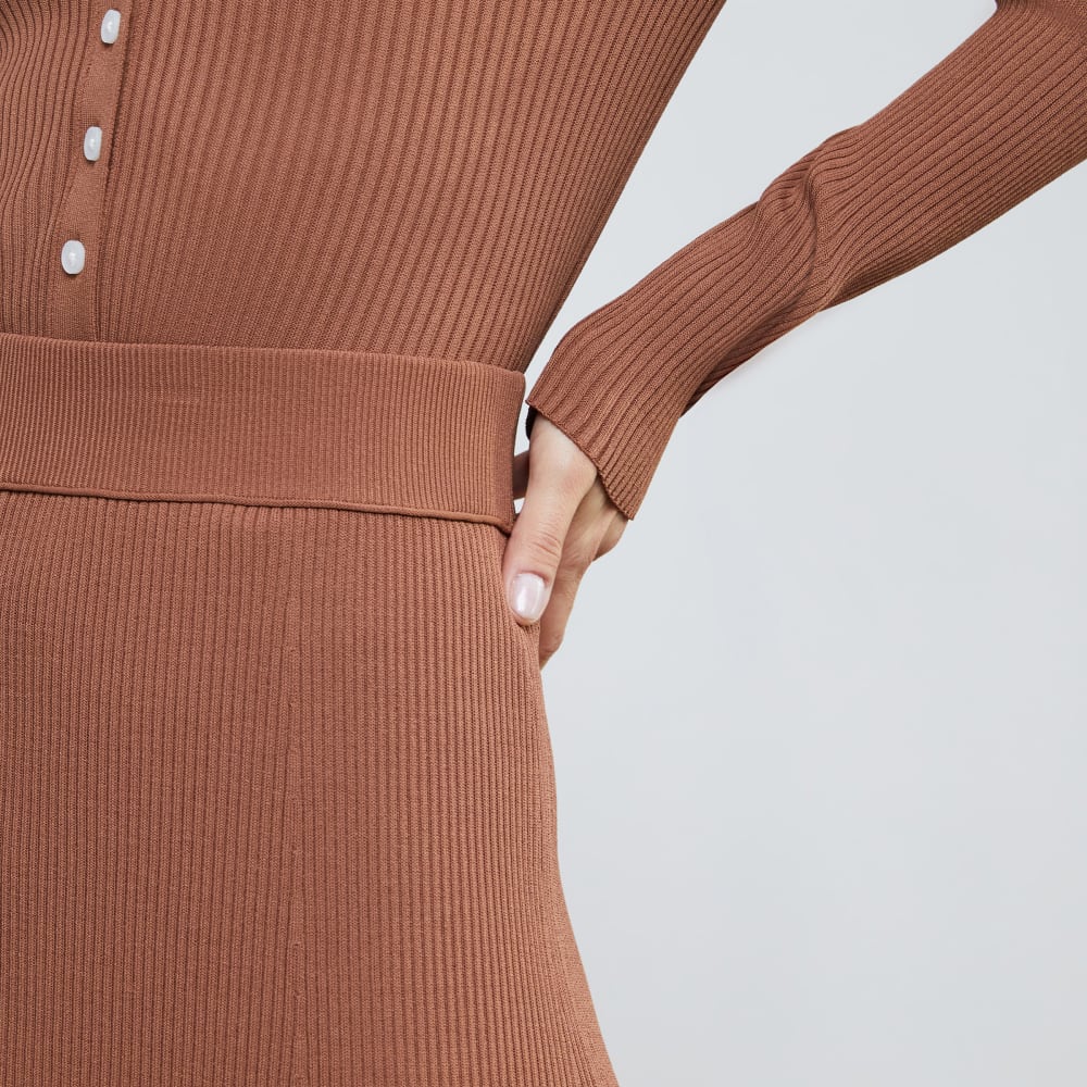 The Ribbed Knit Skirt in Cocoa Brown — detail view
