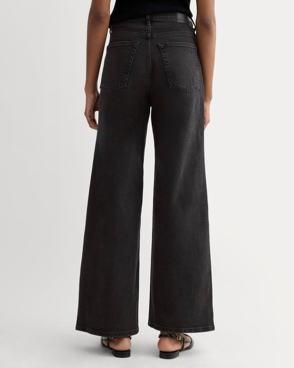 The Way-High® Sailor Jean 2.0 in Washed Black — detail view