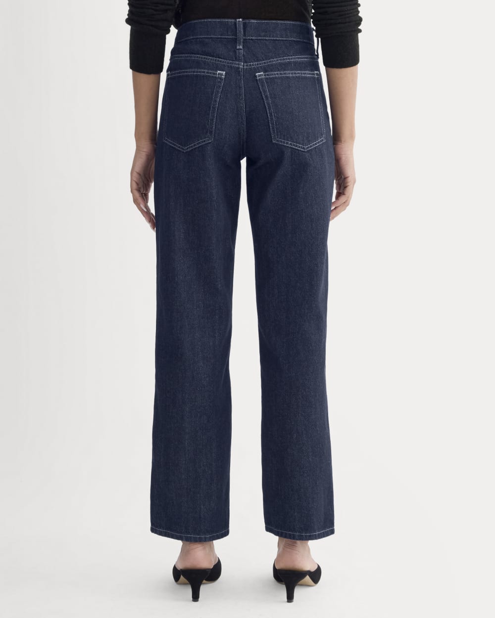 Low-Rise Straight Jean in Tungsten Rinse — detail view
