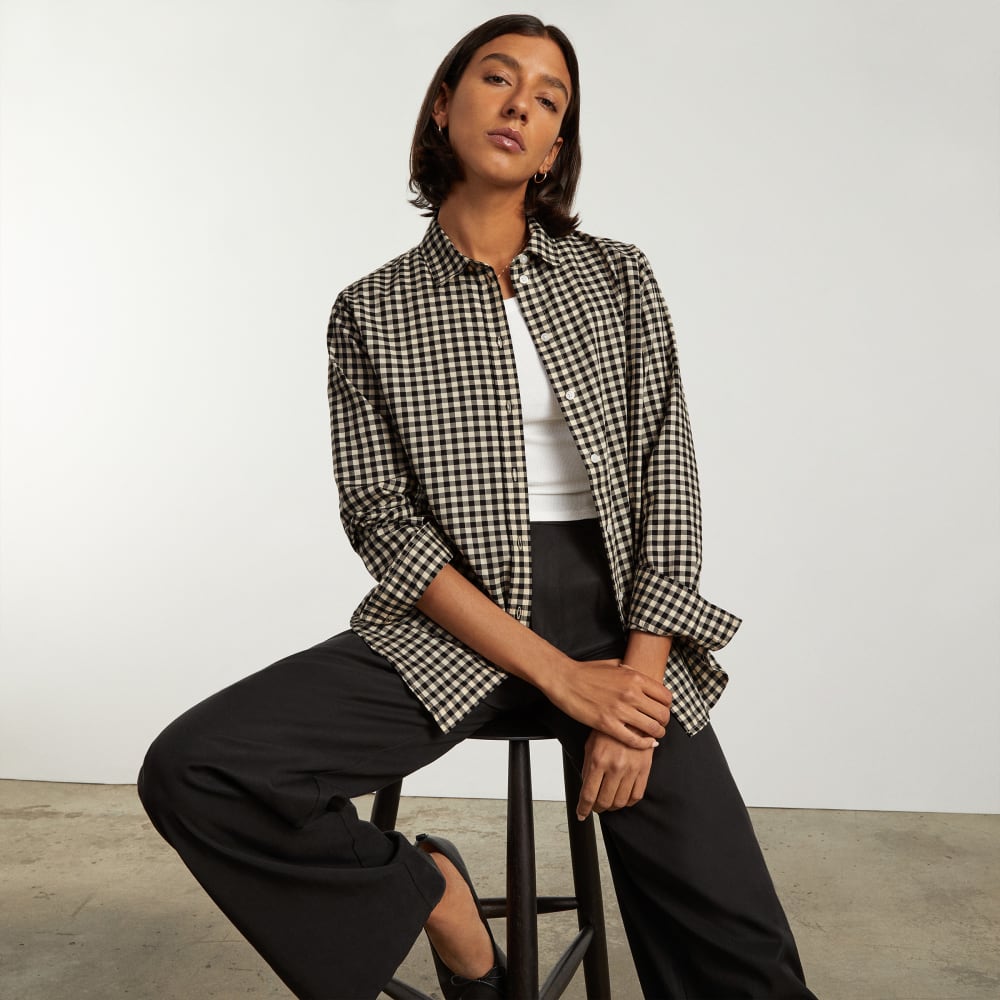 The Must-Have Shirt in Silky Cotton in Black / Canvas Gingham — detail view