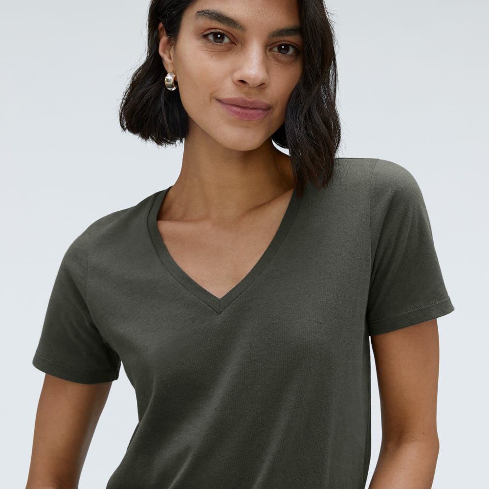 The Organic Cotton V-Neck in Kambaba — detail view