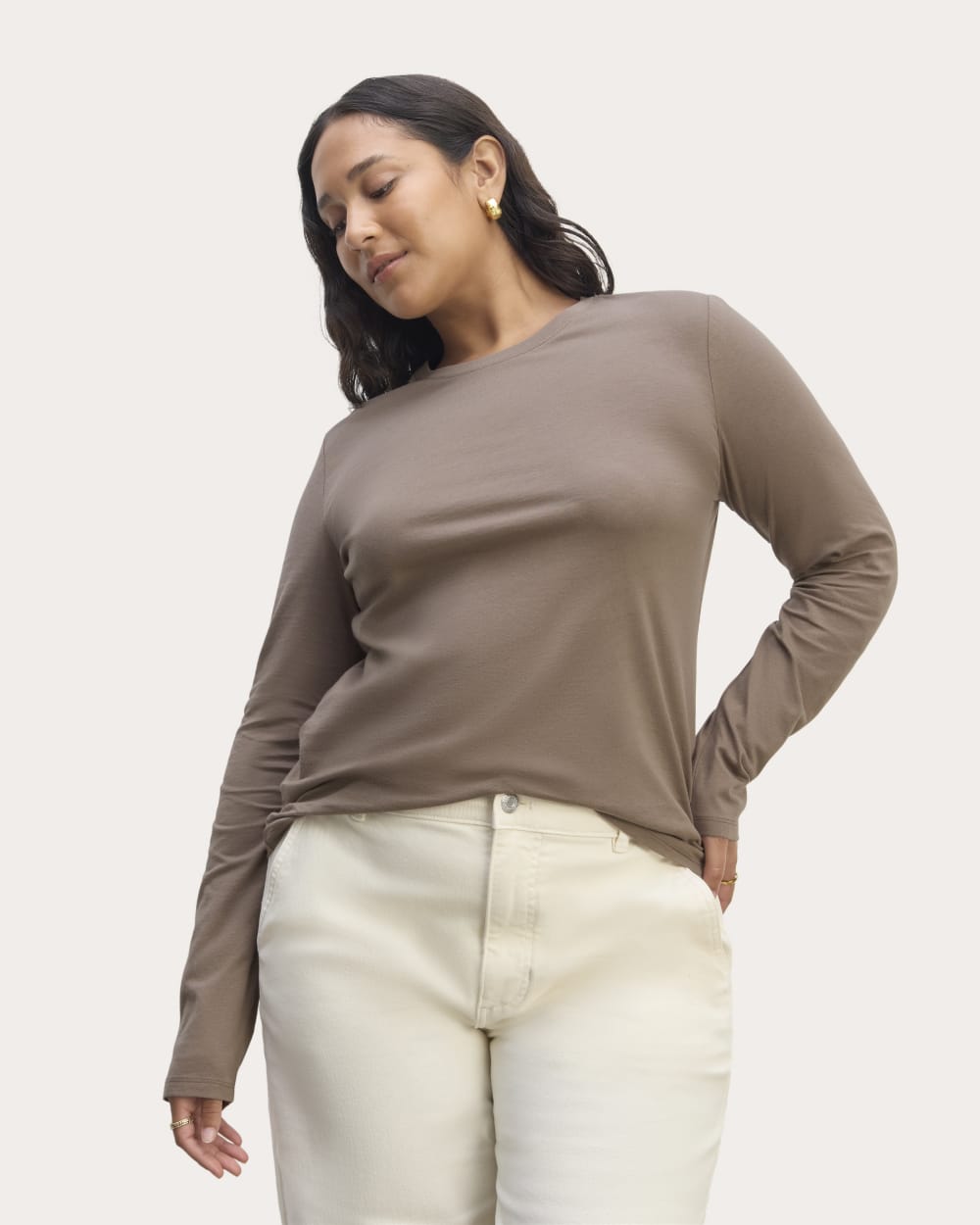The Slim Long-Sleeve Crew in Essential Cotton in Clay — front view