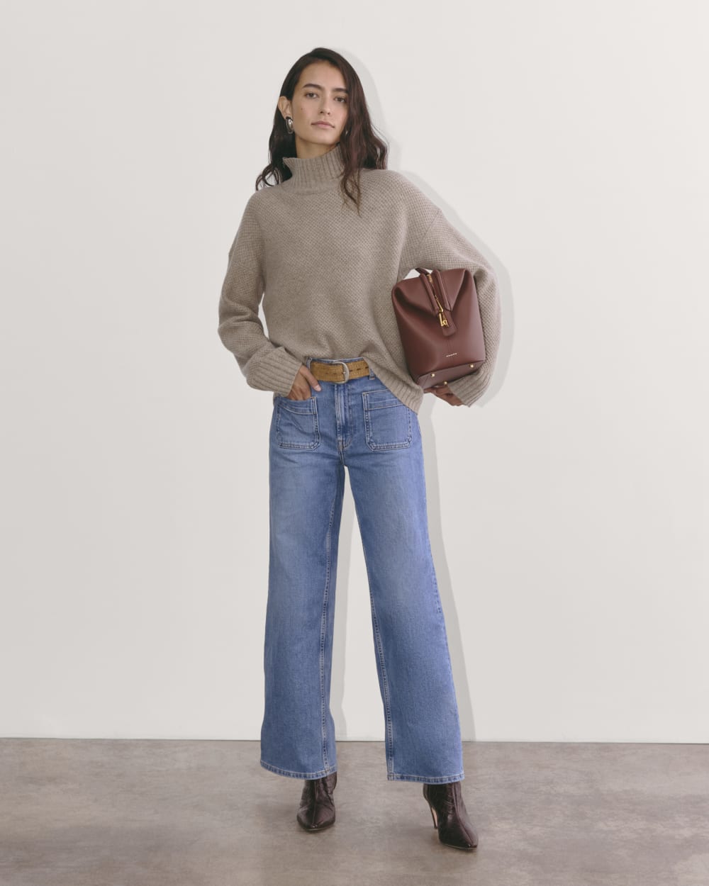 The Honeycomb Funnel Neck in Wool Cashmere in Oatmeal — detail view