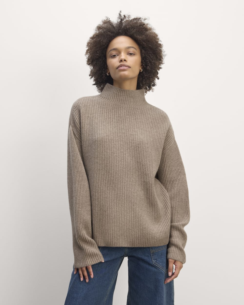 The Fisherman Turtleneck in Wool Cashmere in Oatmeal — front view