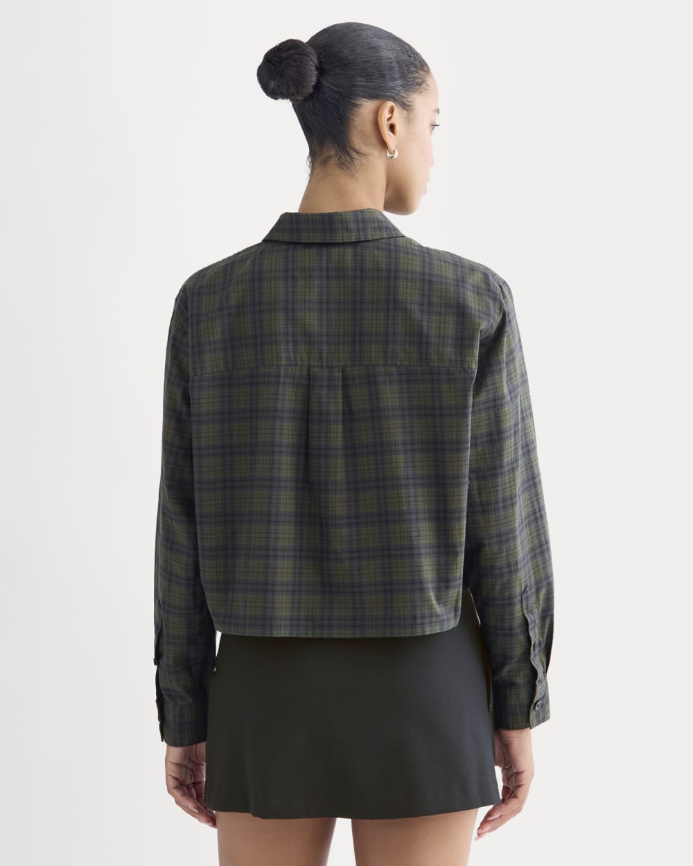 The Way-Short Shirt in Silky Cotton in Duffle Bag Plaid — detail view