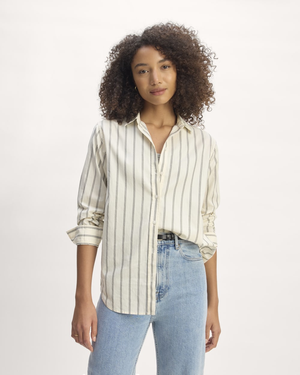 The Must-Have Shirt in Silky Cotton in Bone / Black — front view