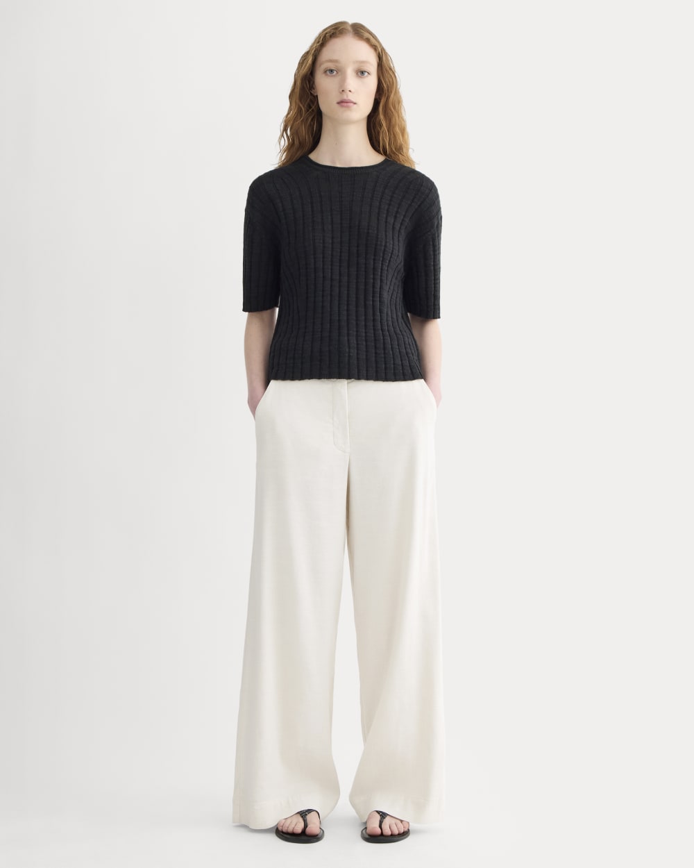 The Oversized Tee in Cotton Linen in Black — detail view
