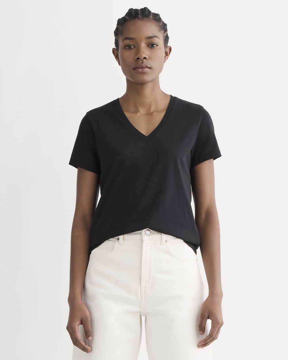 The Slim V-Neck Tee in Essential Cotton in Black — front view
