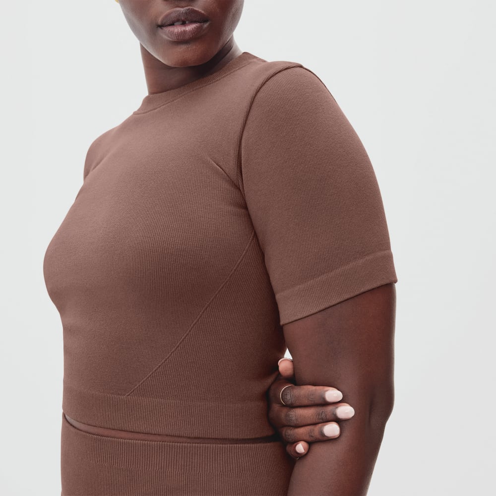 The Seamless Tee in Acorn — detail view