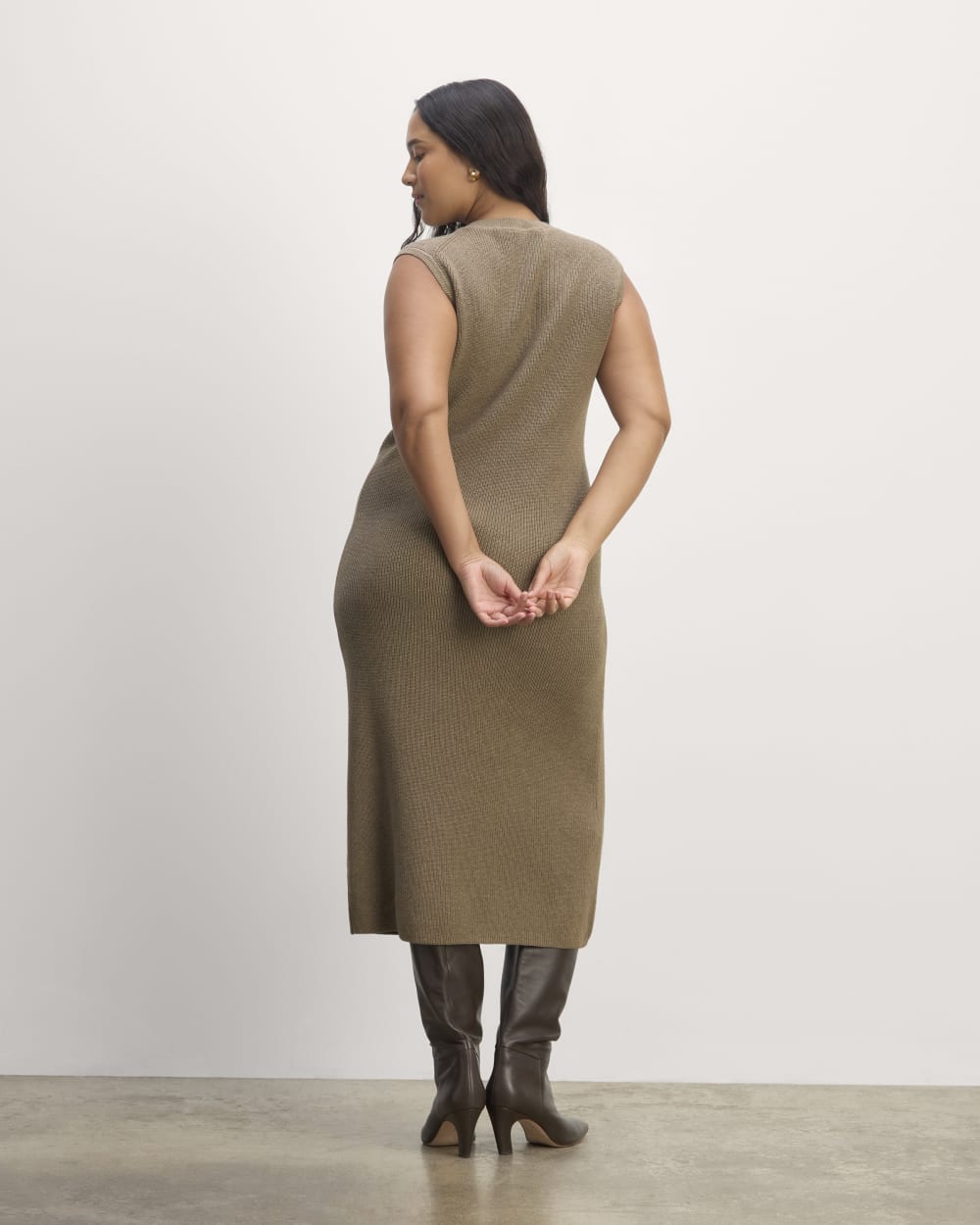 The Midi Dress in Everyday Cotton in Heather Taupe — detail view
