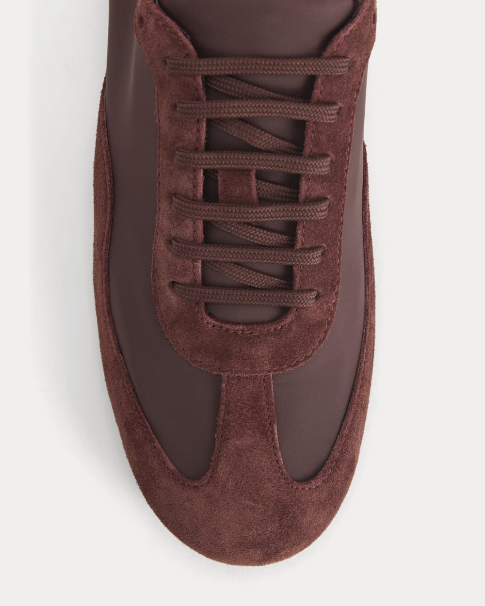 Ballet Sneaker in Burgundy — detail view