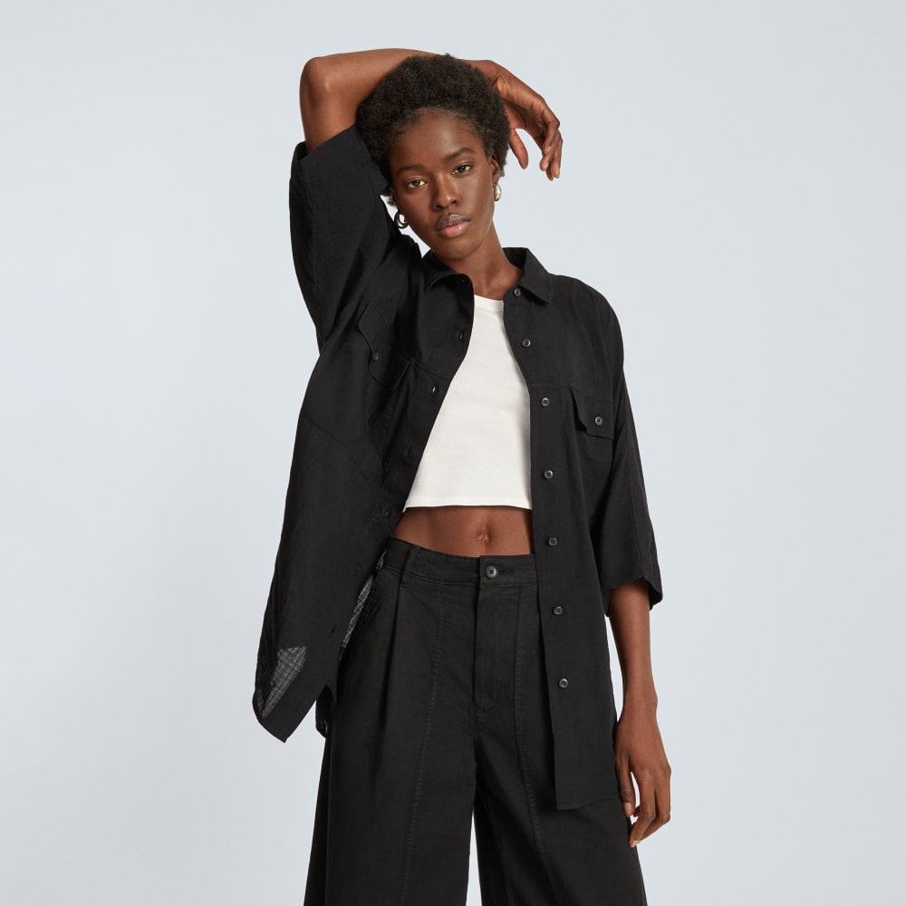 The Cotton Tourist Shirt in Black — detail view