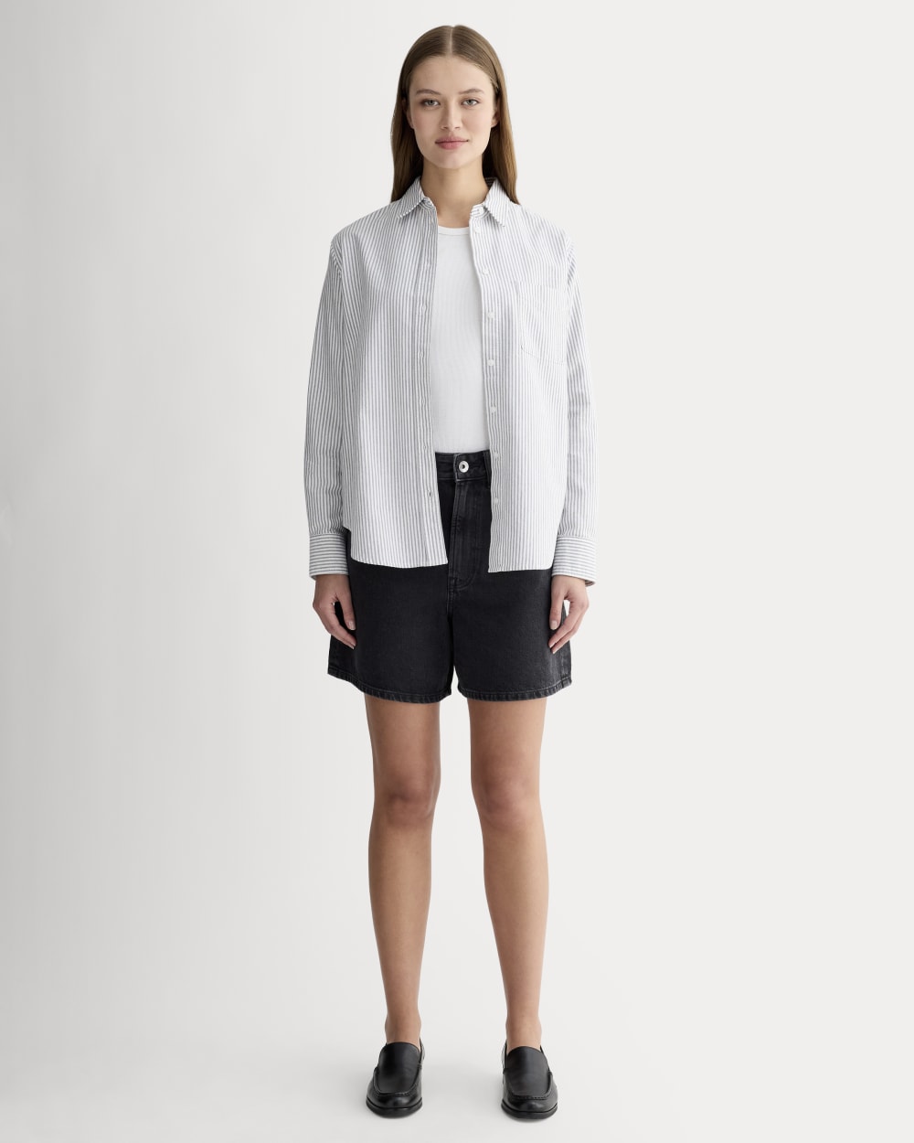 The Must-Have Oxford Shirt in Black / White — detail view