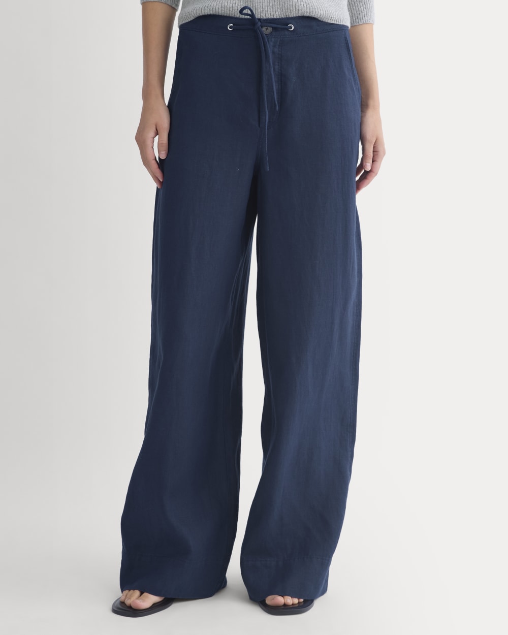 Wide-Leg Drawstring Pant in Linen in Navy — detail view