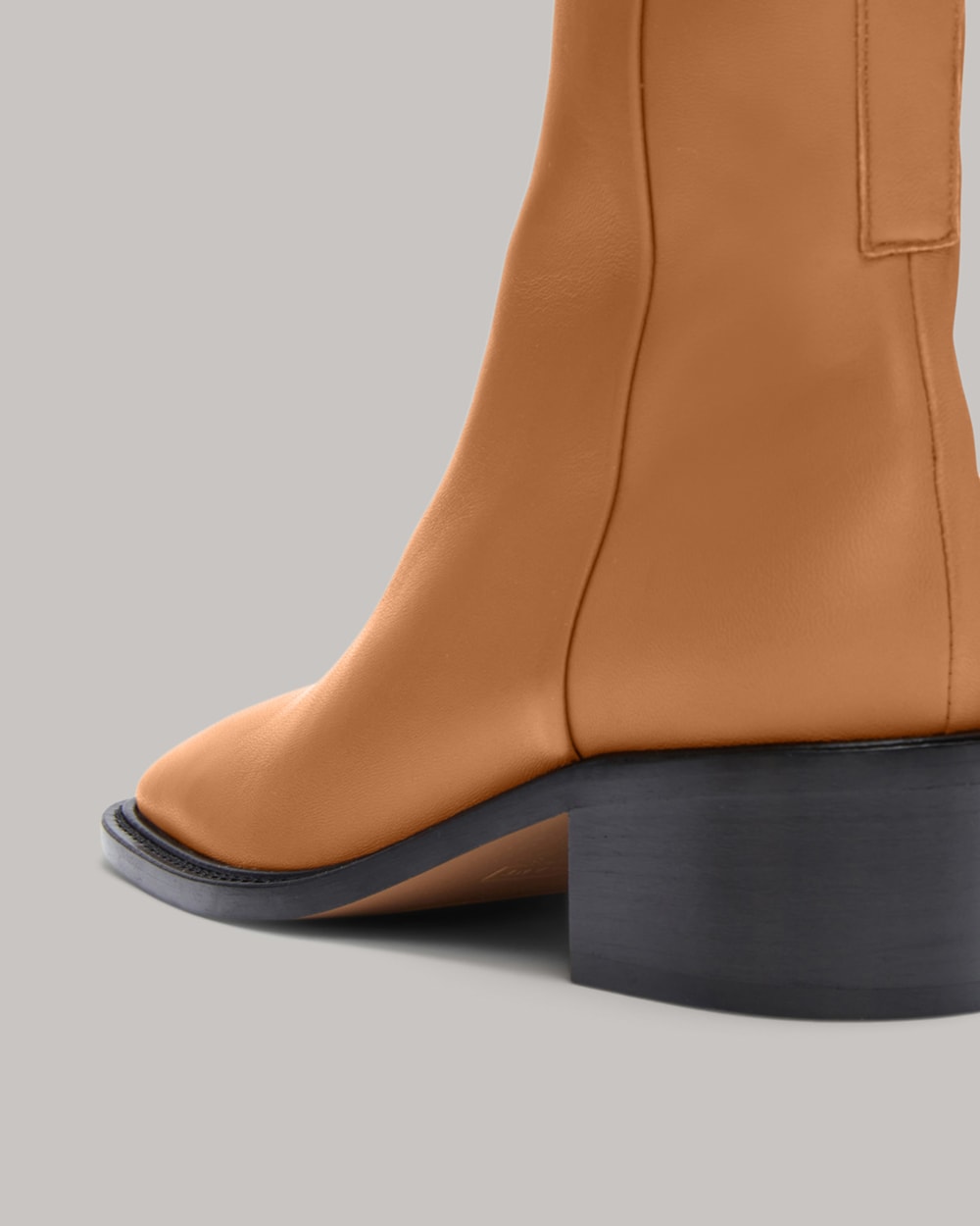 The City Boot in Desert Tan — detail view