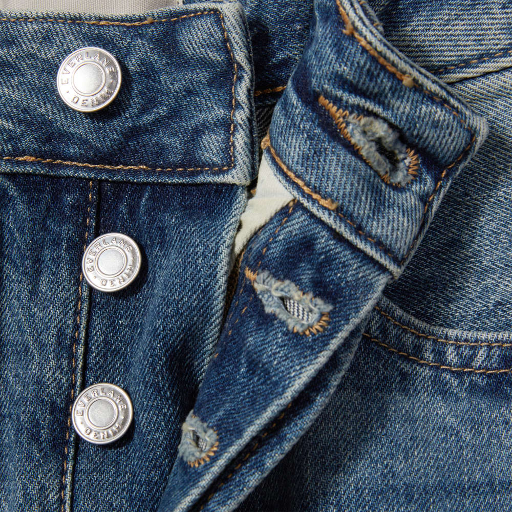 The '90s Cheeky Hourglass Jean in Vintage Mid Blue — detail view