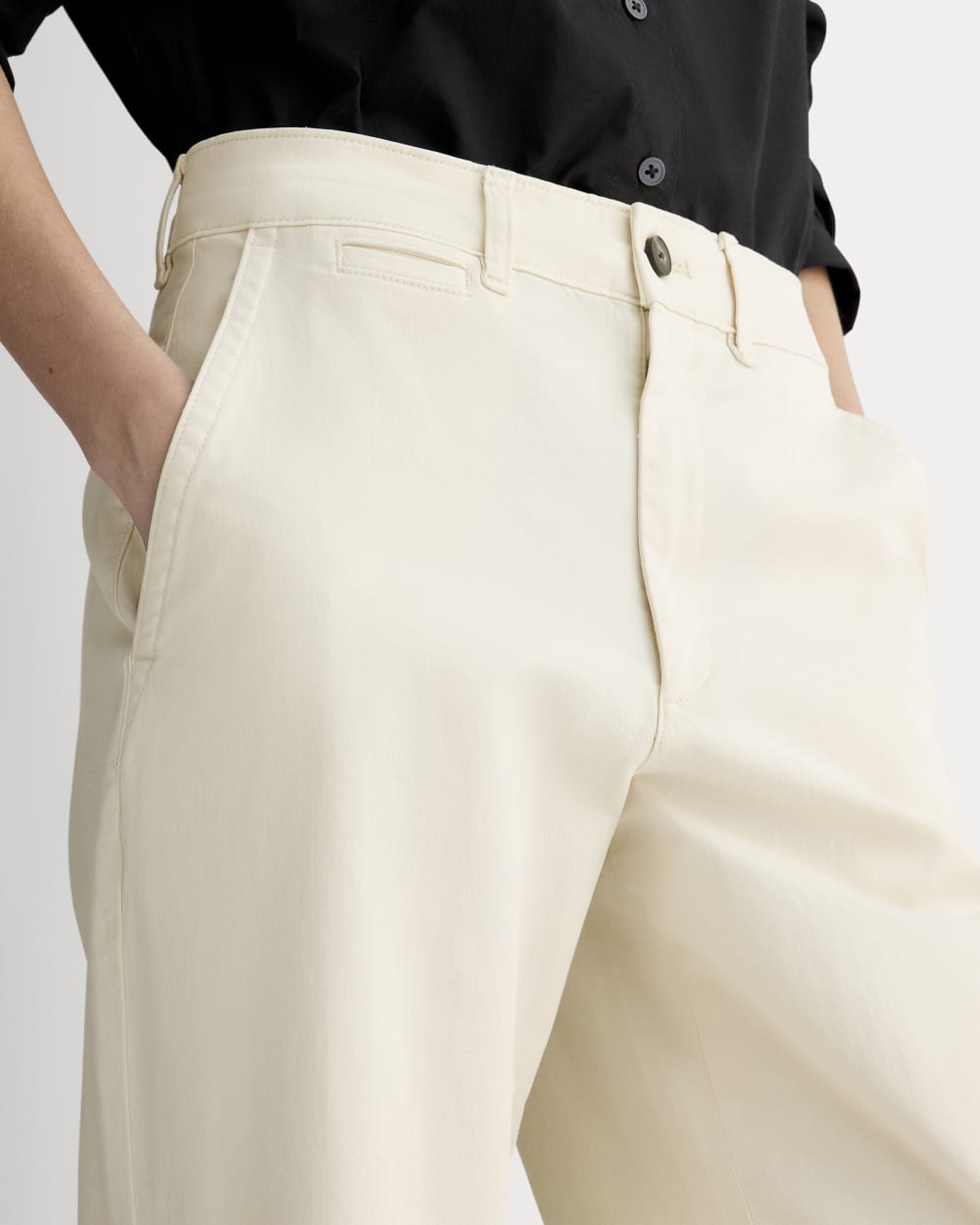 The Wide-Leg Chino in Birch — detail view
