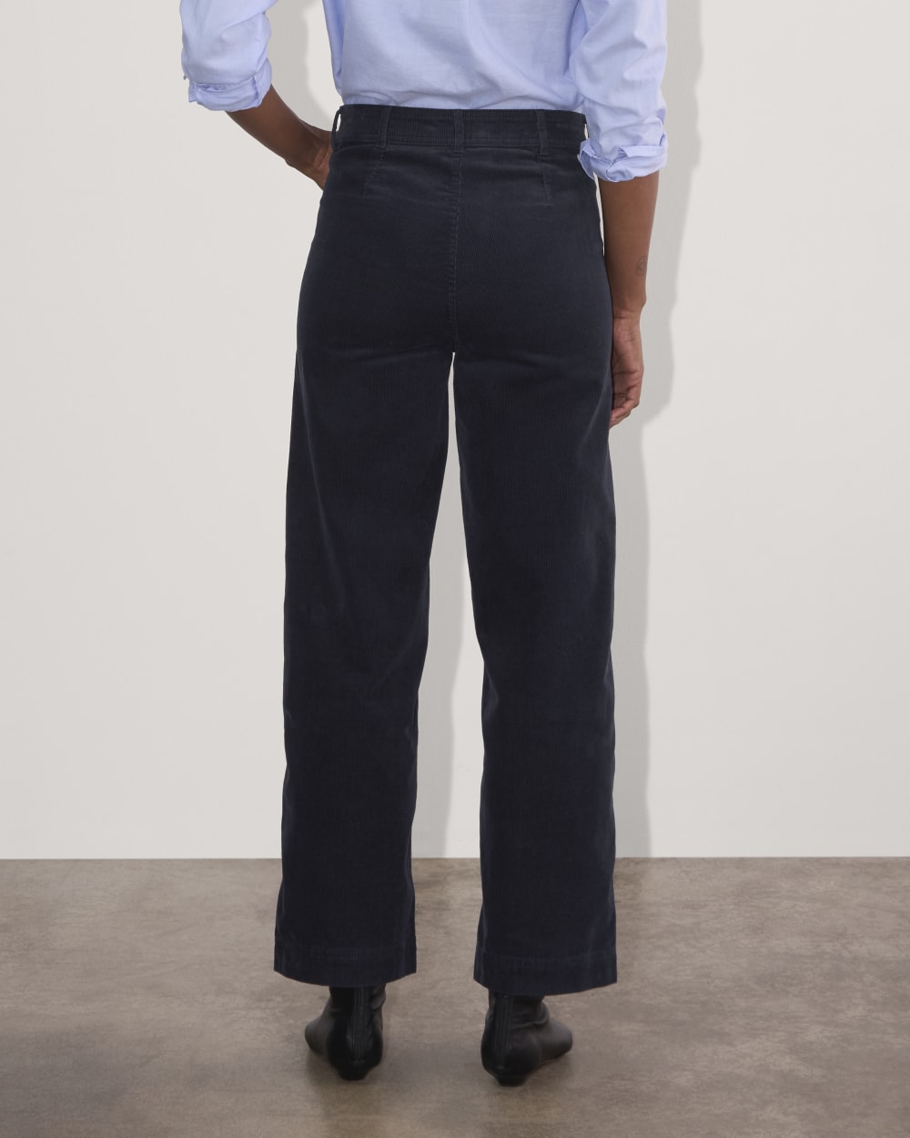 The Sailor Pant in Corduroy in Navy — detail view