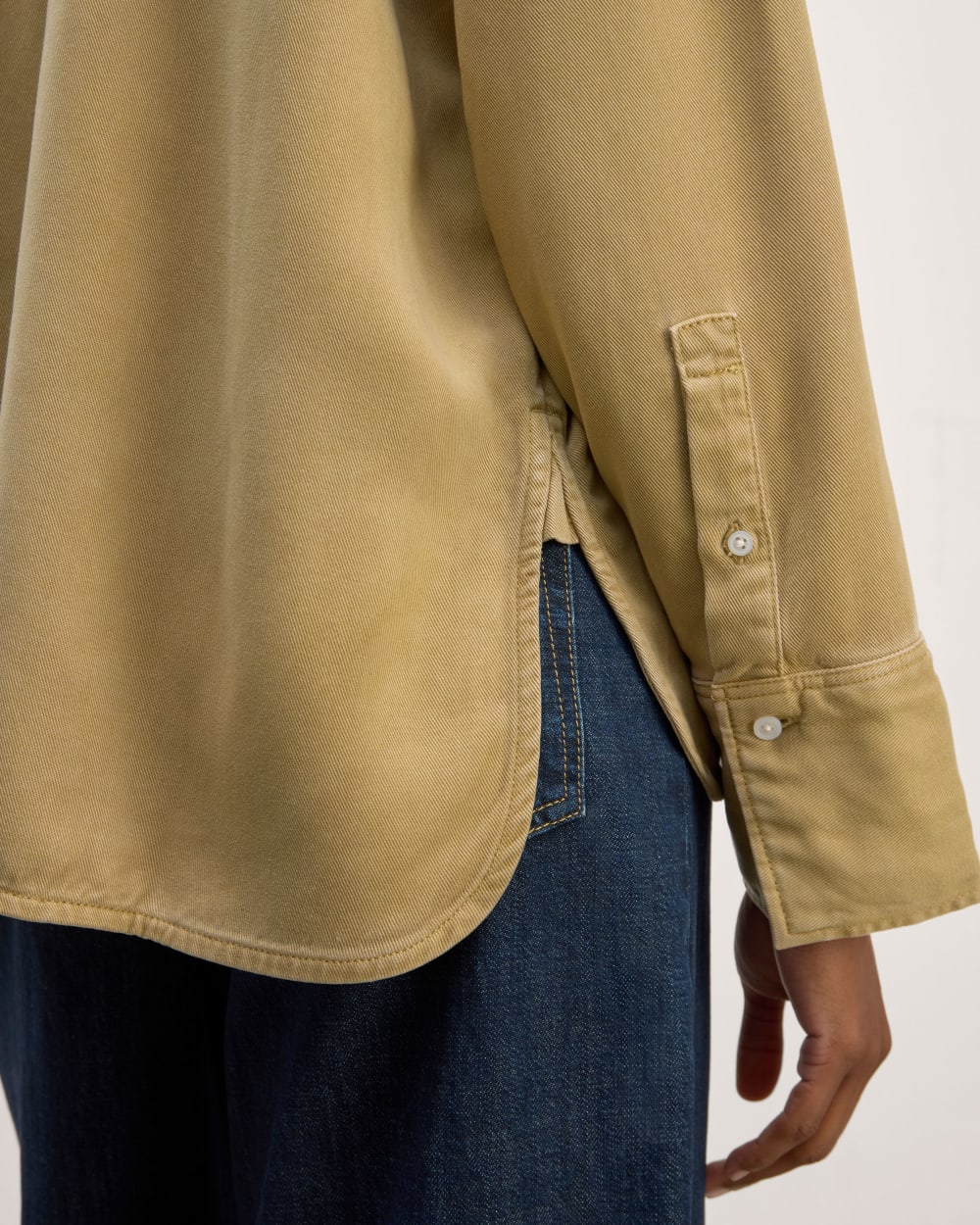The Boxy Overshirt in Buttersoft in Fennel Seed — detail view