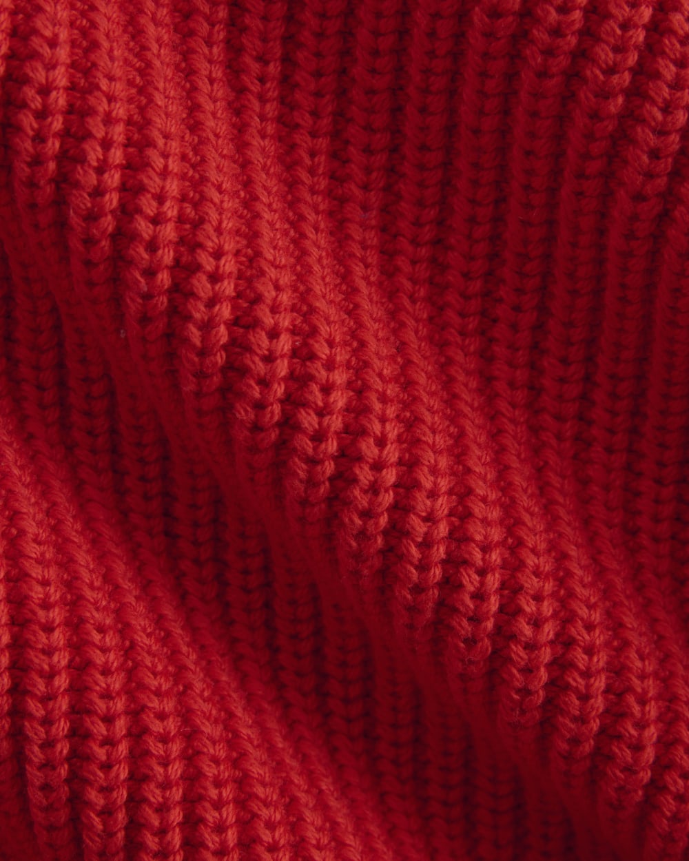 Cropped Ribbed Crew in Everyday Cotton in Fiery Red — detail view