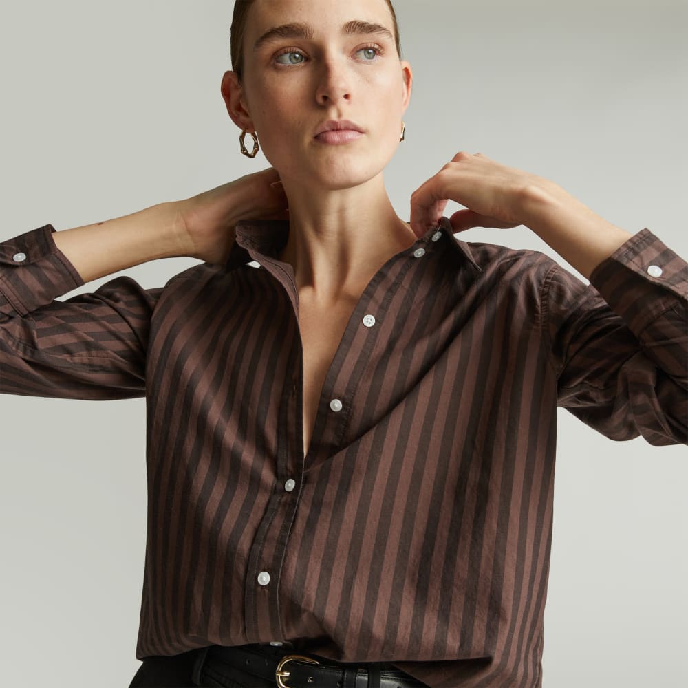 The Must-Have Shirt in Silky Cotton in Chocolate Brown / Black — detail view