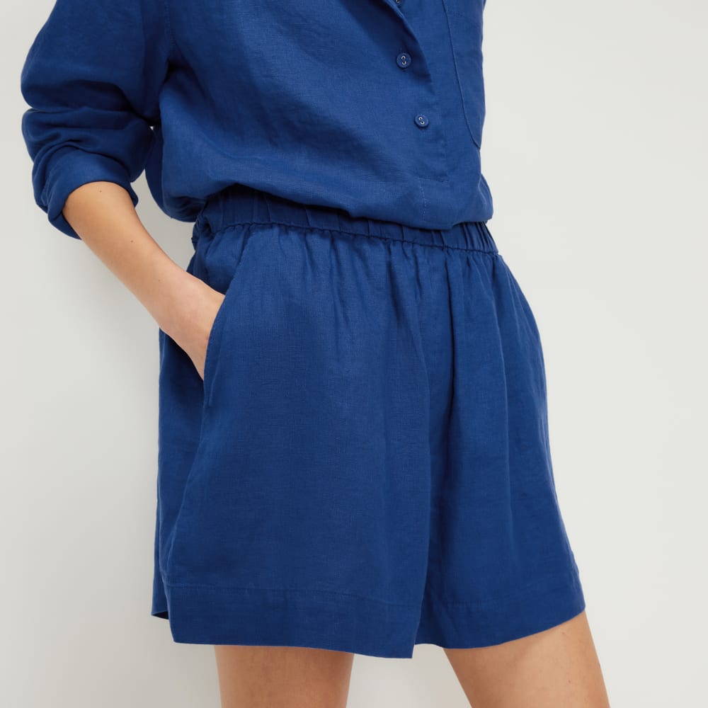 The Linen Boxer Short in Mazarine Blue — detail view