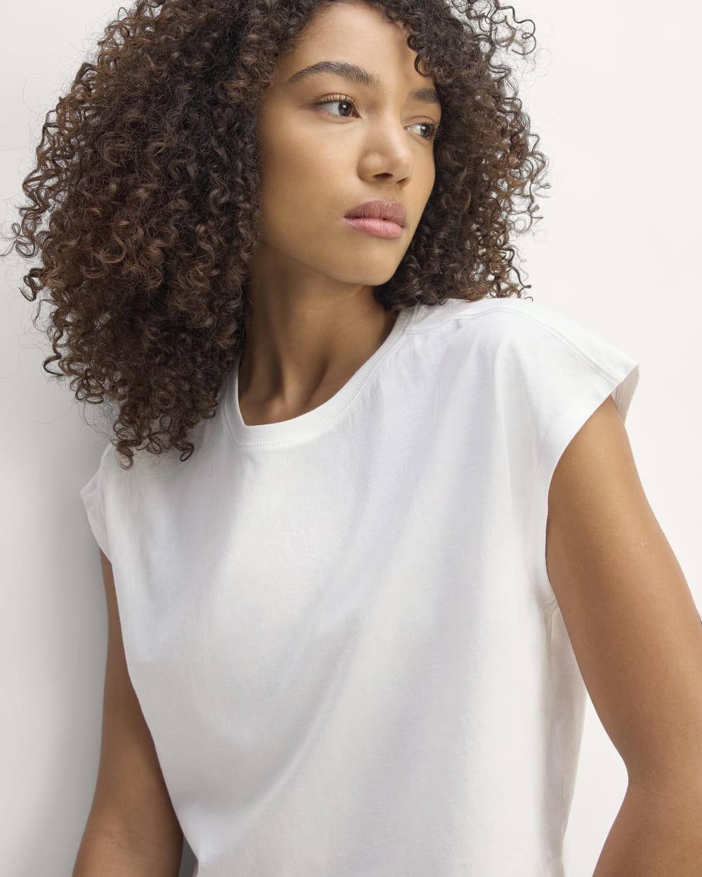 The Muscle Cropped Tee in Essential Cotton in White — front view