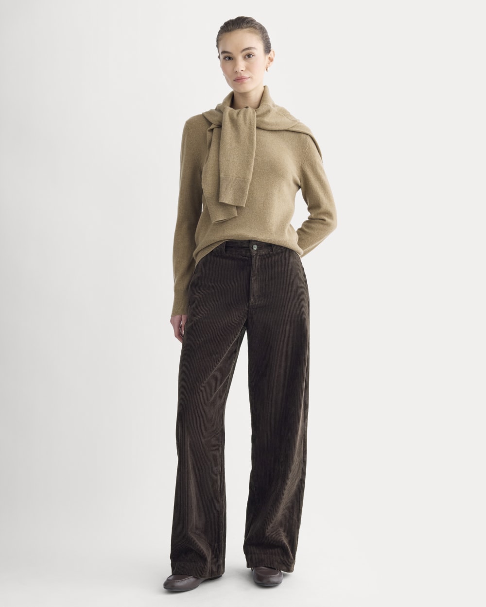 Cashmere Slim Crew Sweater in Toast — detail view