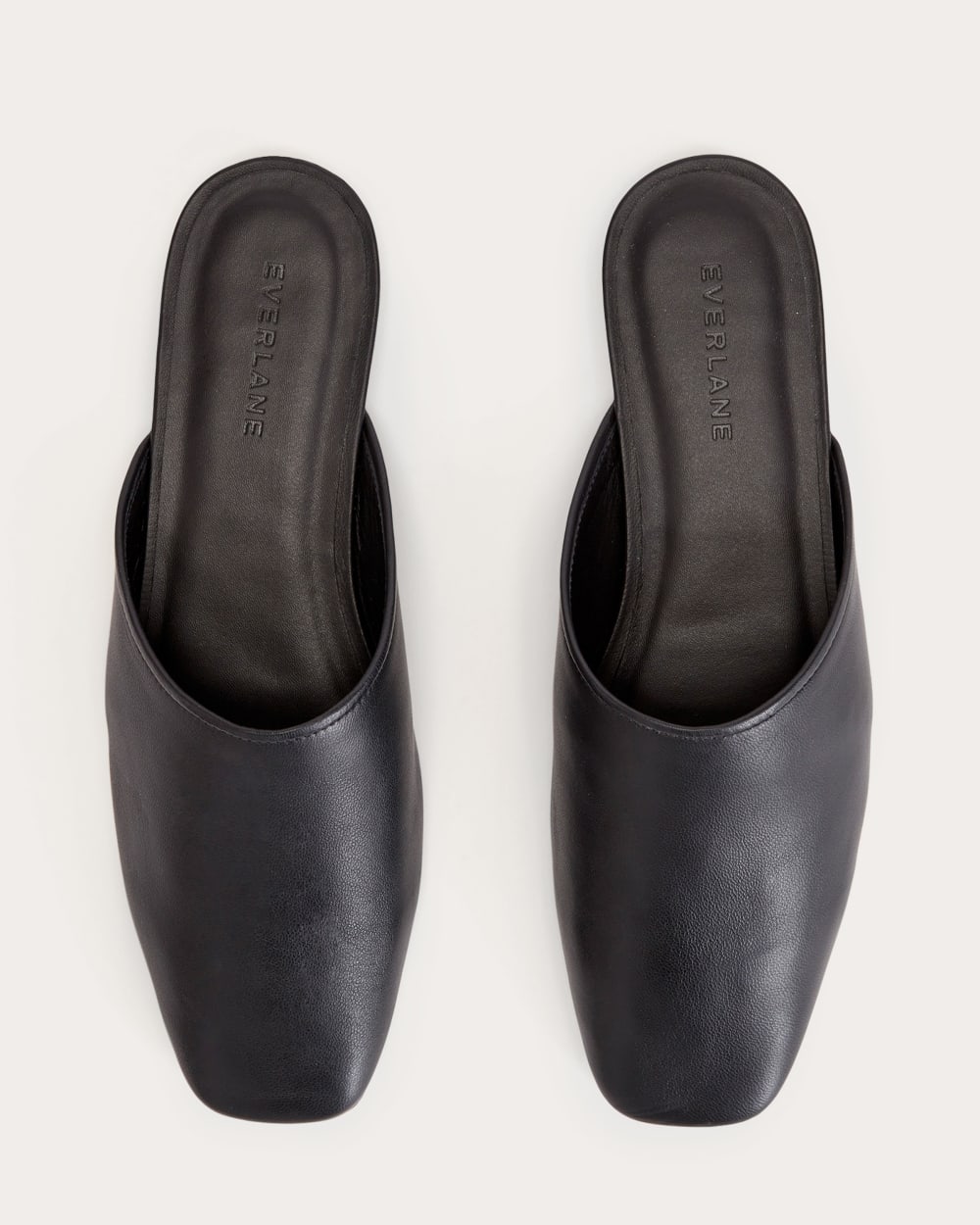 The Day Mule in Black — detail view
