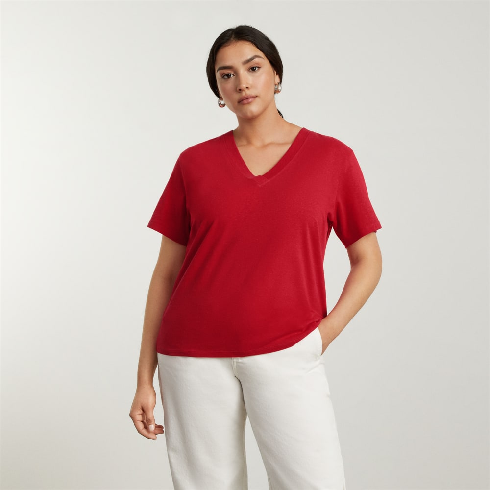 The Vintage V-Neck Hemp Tee in Goji Berry — alternate view