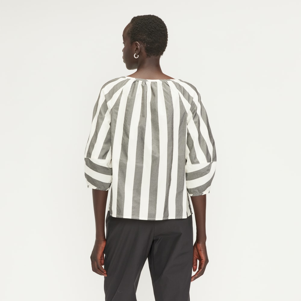 The Poplin Scoop-Neck Top in Bone / Black — detail view