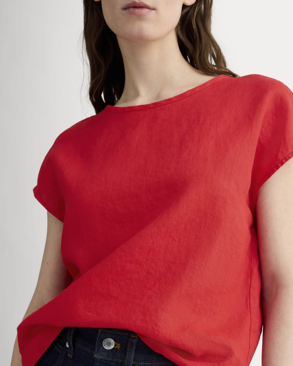The Muscle Top in Linen in Classic Red — detail view