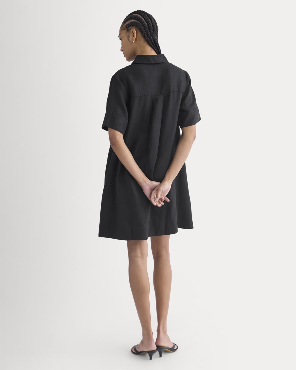 Mini Popover Shirtdress in Linen in Black — detail view