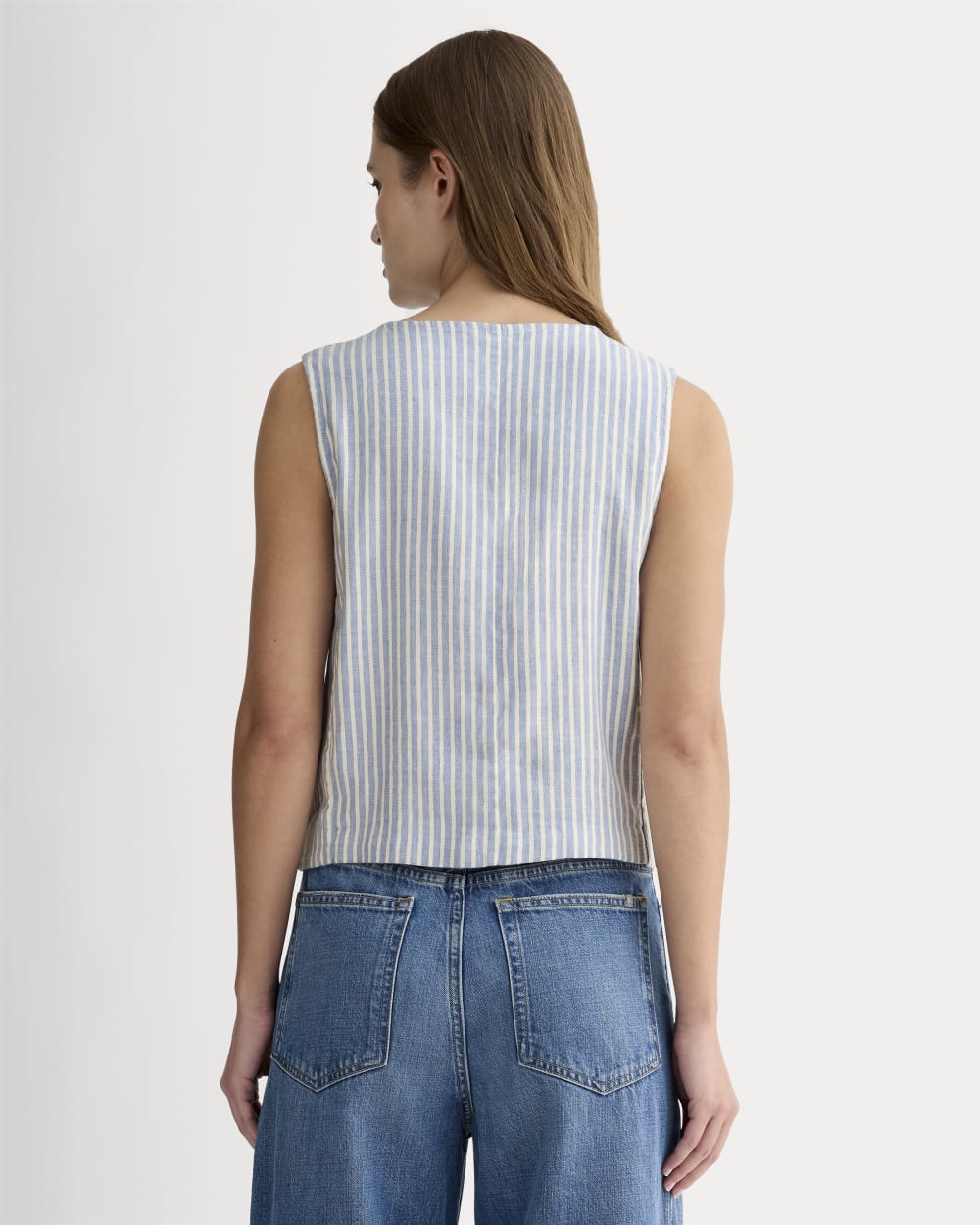 The Vest in Stretch Linen in Bluebell / Bone — detail view