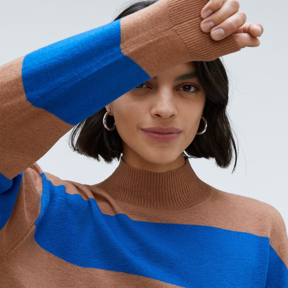 The Luxe Merino Turtleneck in Sahara / Lapis Blue — detail view