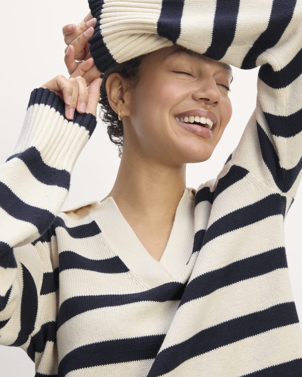 The Boxy Polo in Everyday Cotton in Canvas / Navy — detail view