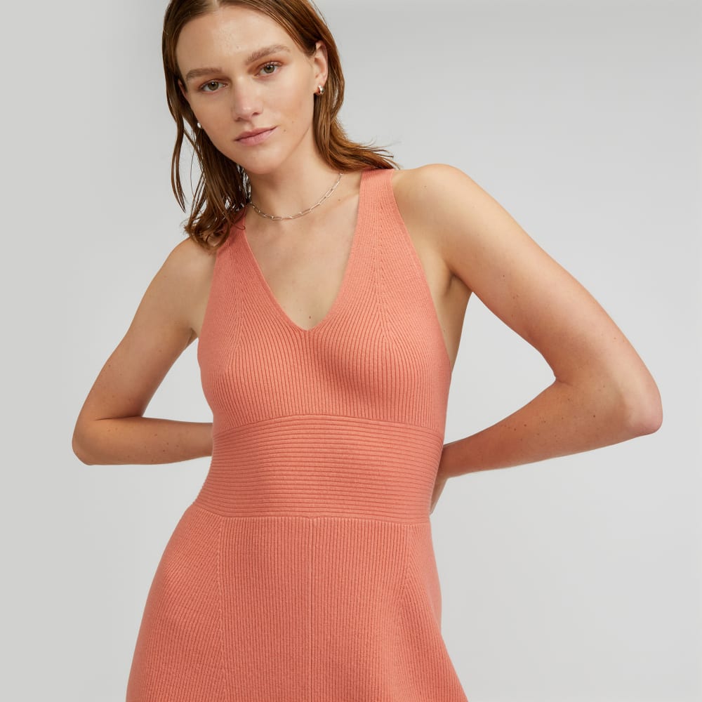 The Ribbed Cotton Cross-Back Dress in Tawny Pink — detail view
