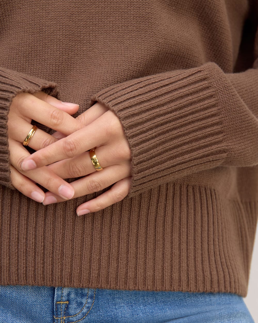 The Boxy Sweater in Everyday Cotton in Cocoa — detail view