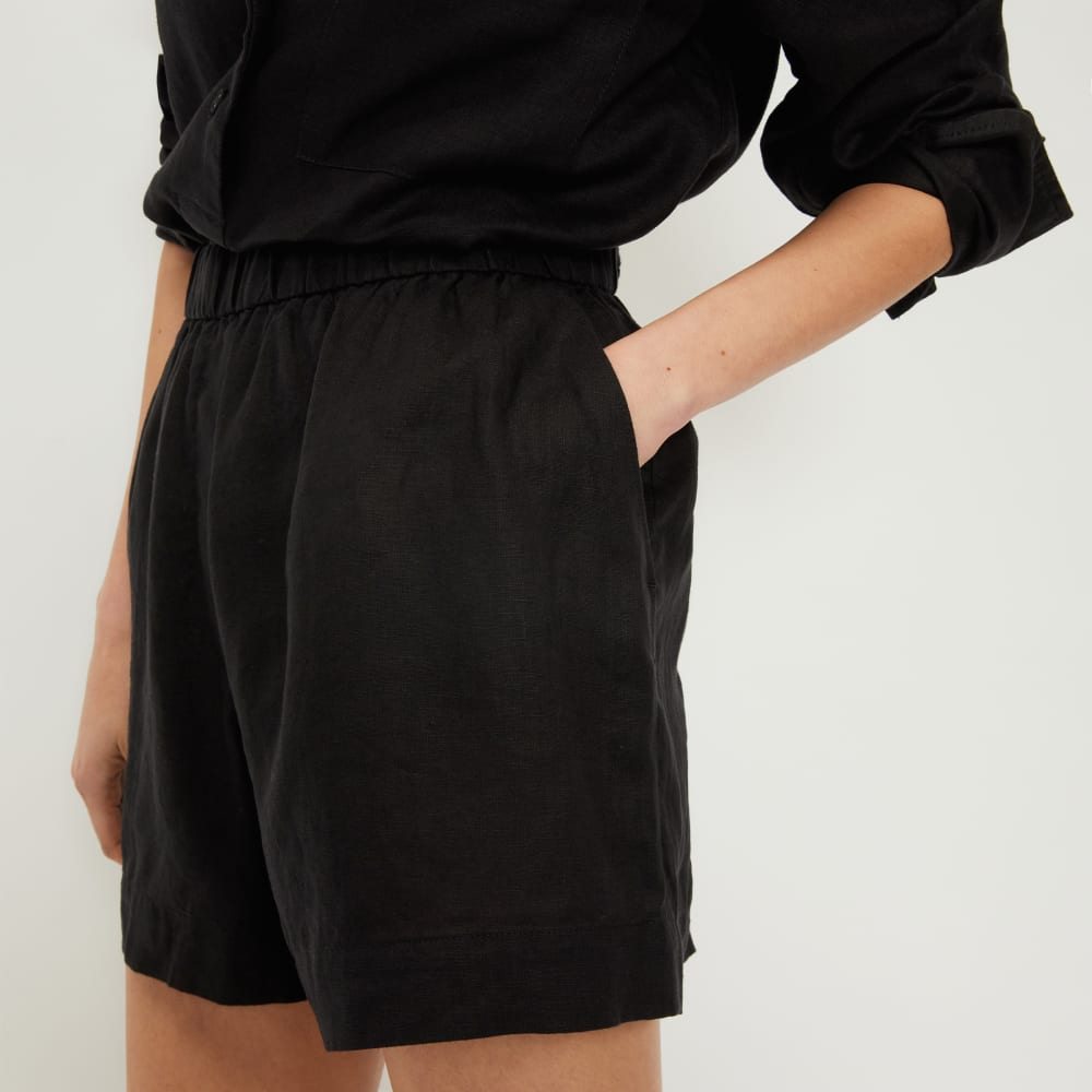 The Linen Boxer Short in Black — detail view