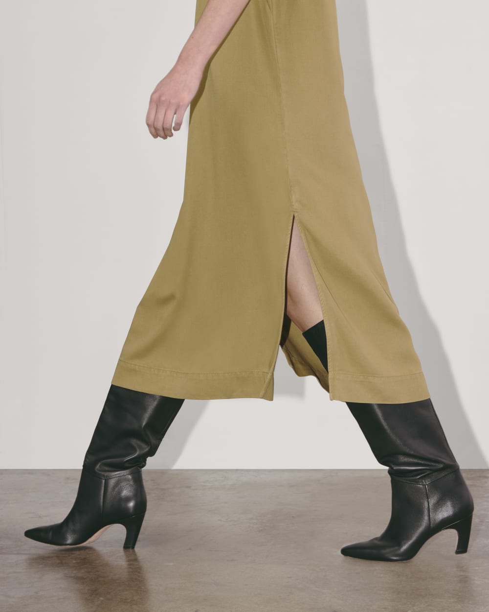 The Relaxed T-Shirt Dress in Buttersoft in Fennel Seed — detail view