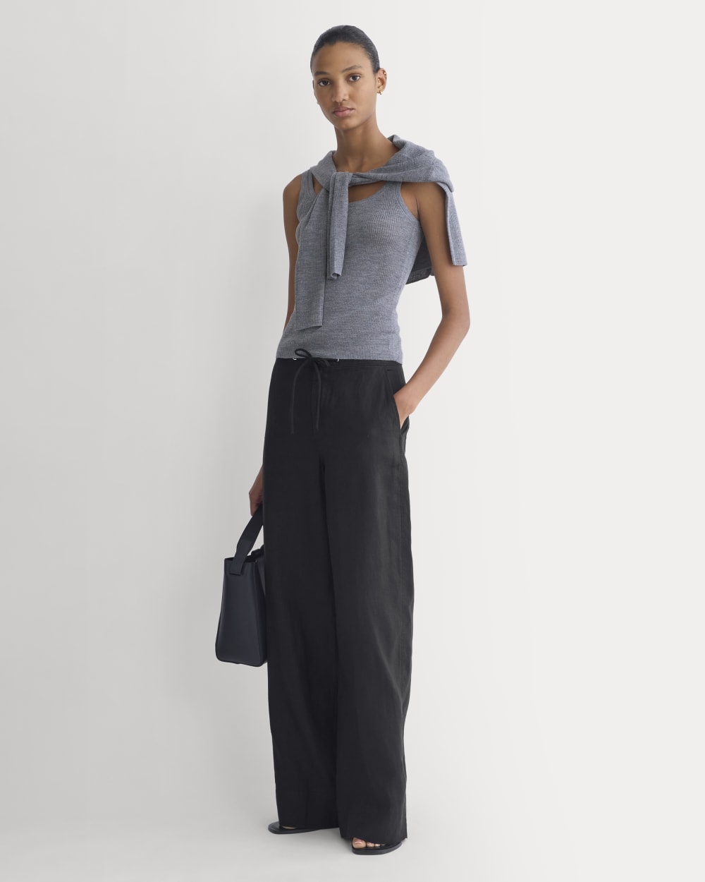 Wide-Leg Drawstring Pant in Linen in Black — front view