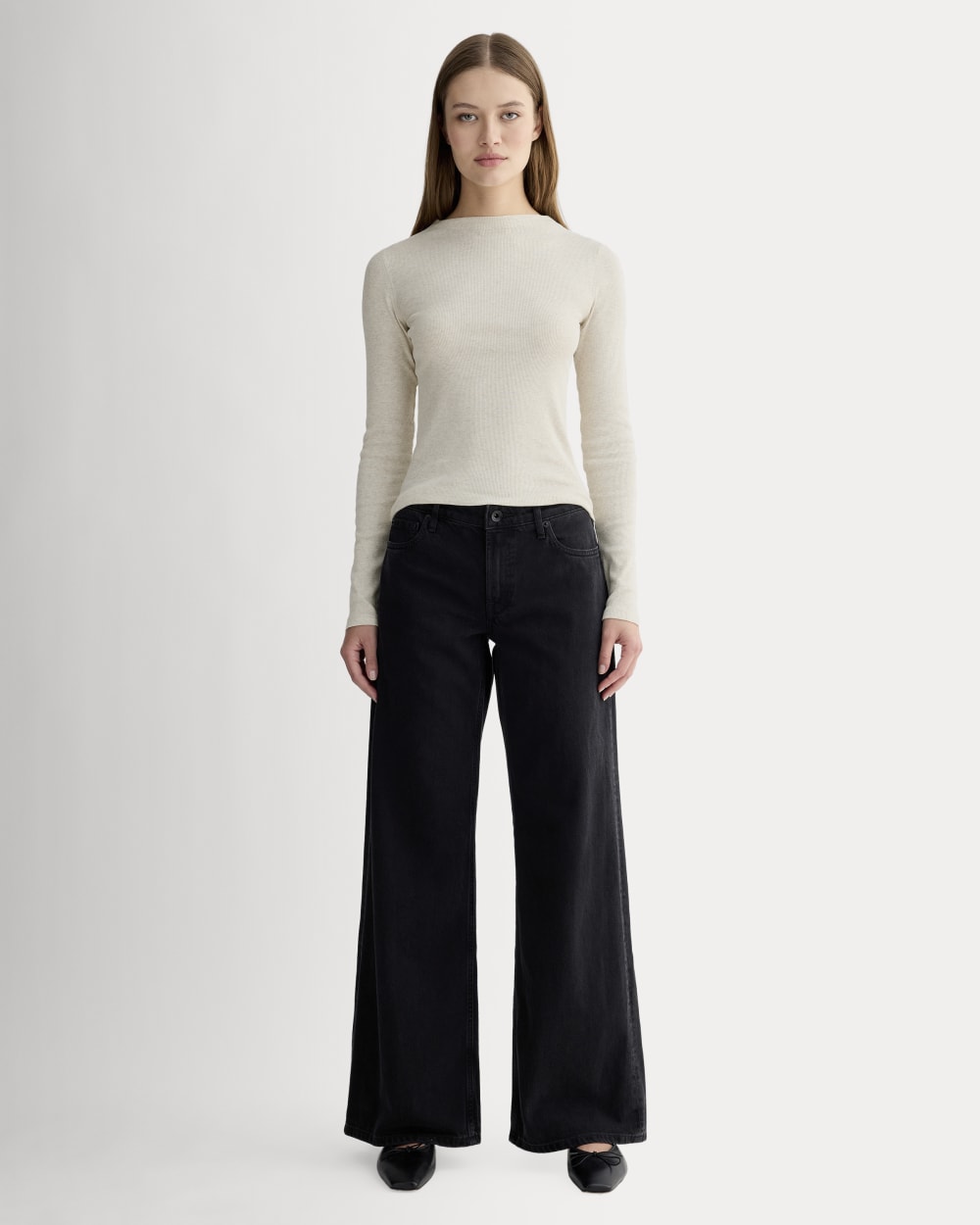 The Luxe Rib Funnel-Neck Tee in Heathered Oat — detail view