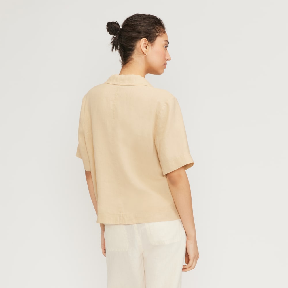 The Linen Workwear Shirt in Warm Khaki — detail view