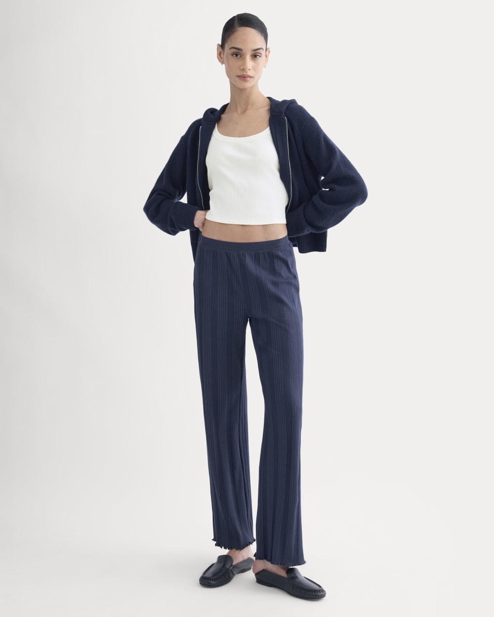 Full-Zip Hoodie in Wool Cashmere in Navy — detail view